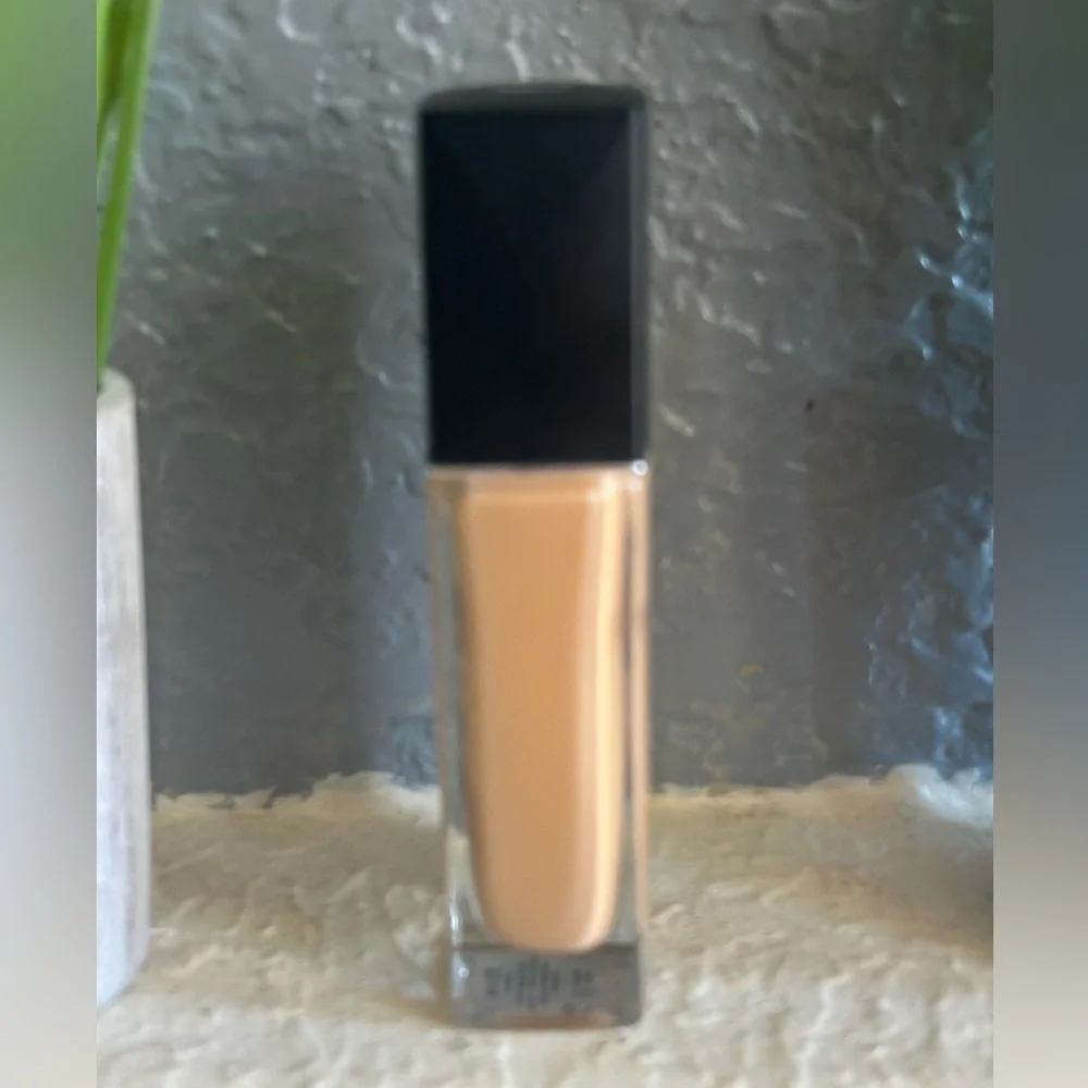 Dior Forever Skin Glow Hydrating Foundation SPF 15 3W